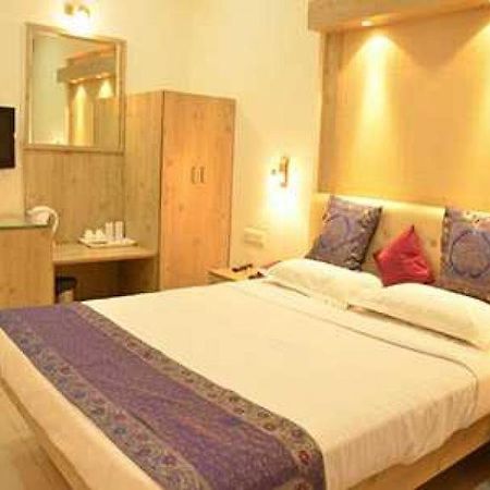 Rass Hotel Kanpur Luaran gambar