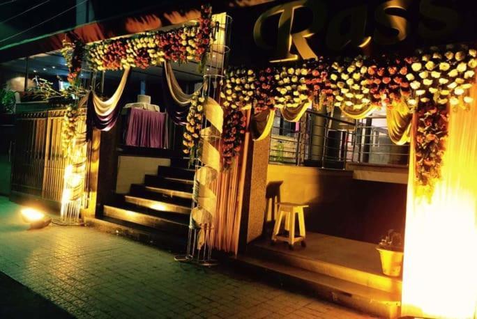 Rass Hotel Kanpur Luaran gambar