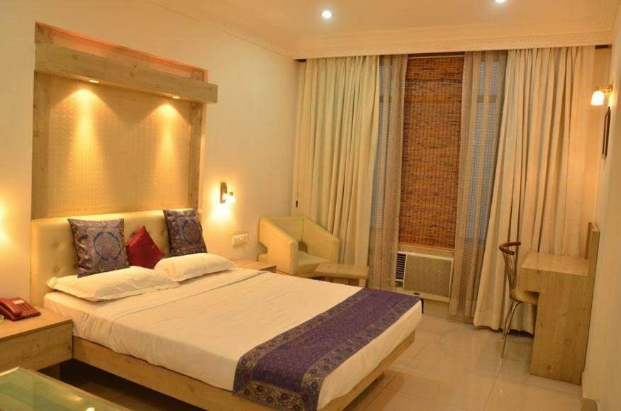 Rass Hotel Kanpur Luaran gambar