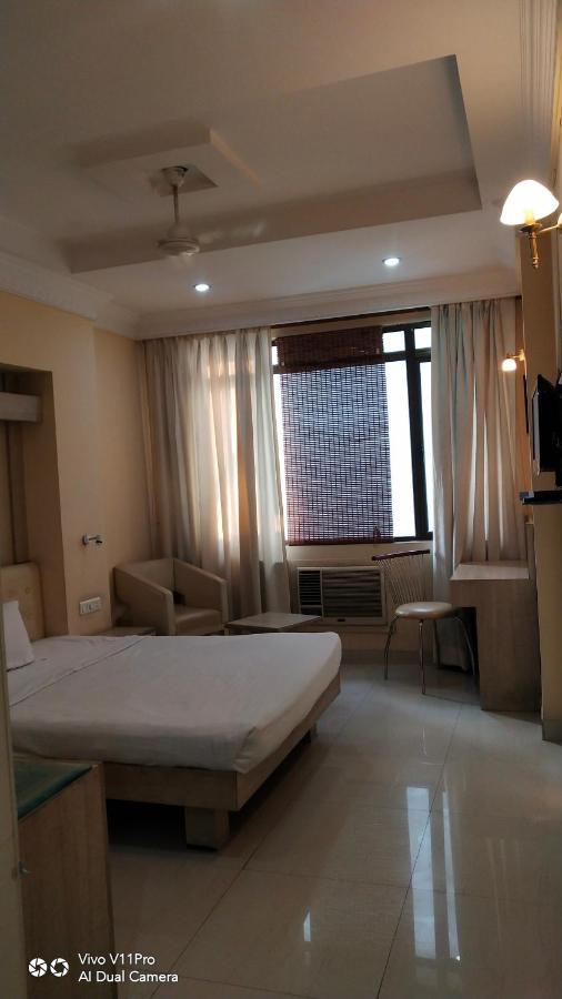 Rass Hotel Kanpur Luaran gambar