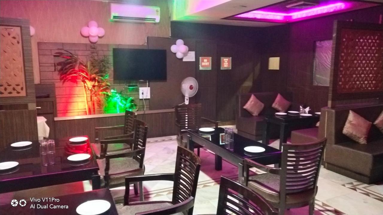 Rass Hotel Kanpur Luaran gambar