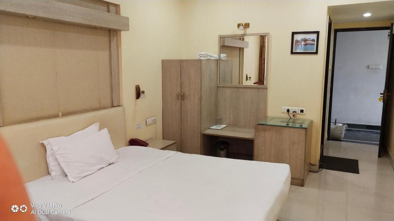 Rass Hotel Kanpur Luaran gambar