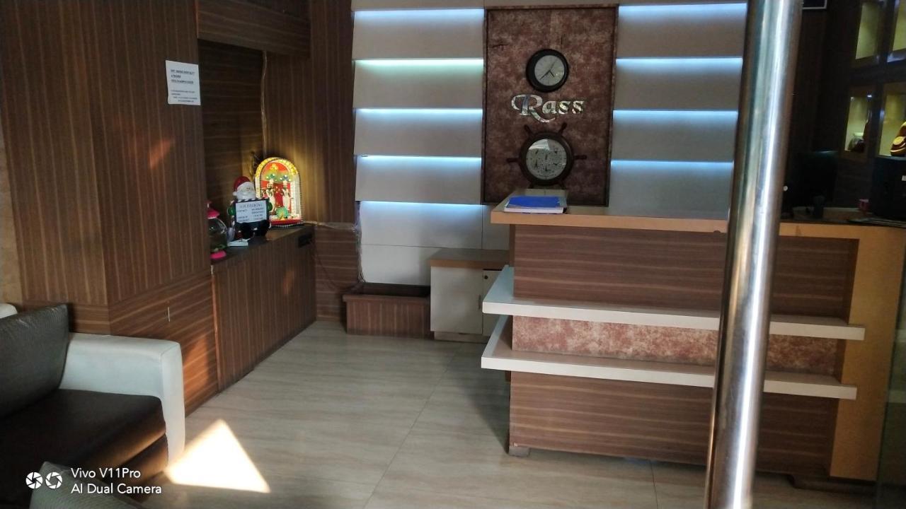 Rass Hotel Kanpur Luaran gambar